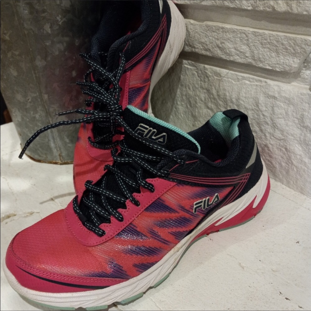 EUC! FILA Lazerlite Energizer Athletic Shoes
